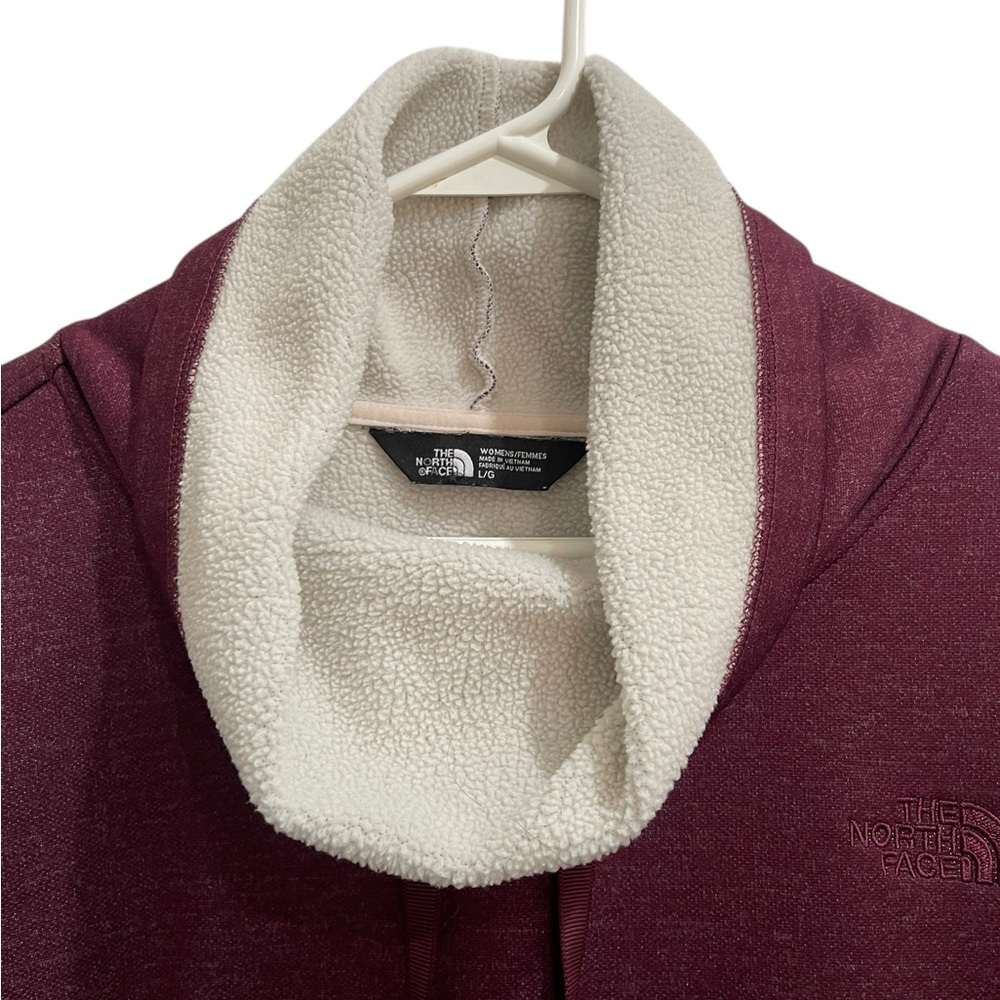 The North Face Burgundy Cream Cowl Neck Pullover Fleece Sweater Size L - Picture 3 of 16